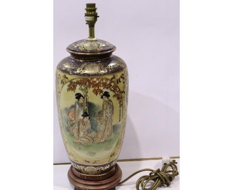 Large Japanese satsuma lamp, H: 54 cm, no cracks or chips. P&amp;P Group 3 (£25+VAT for the first lot and £5+VAT for subseque