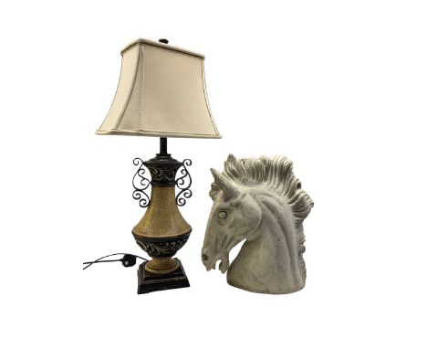 Contemporary composite Horses Head, H46cm together with a Classical style twin handled table lamp with shade (2)
