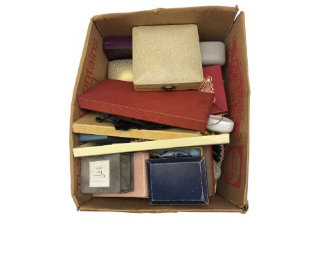 Collection of costume jewellery and compacts including a Christian Dior shirt button, various brooches etc in one box