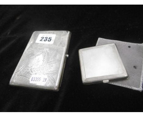 A HM SILVER AESTHETIC MOVEMENT CARD CASE WITH LINED INTERIOR (A/F) AND A SMALL ART DECO ENGINE TURNED SILVER COMPACT 