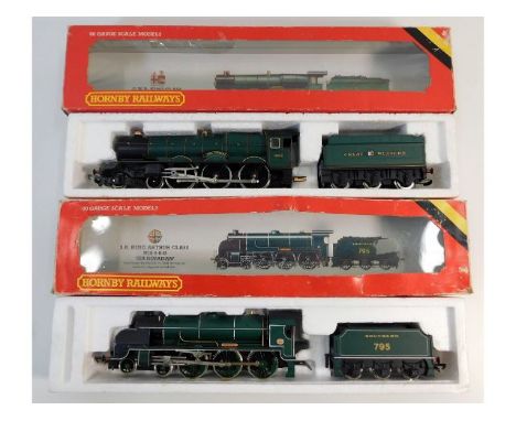 Two boxed 00 gauge Hornby model trains: GWR Ring Class 4-6-0 King Edward I SR King Arthur &amp; N15 4-6-0 Sir Dinadan