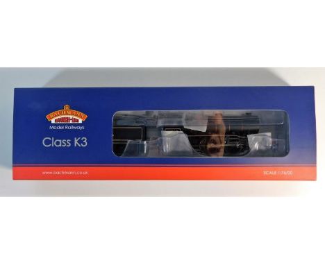 A boxed 00 gauge Bachmann model train: BM 32-281 Class K3 61862