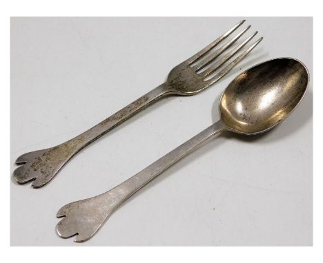 A Sheffield silver 1980 trefid spoon &amp; fork Christening set by Mappin &amp; Webb 5.5in long, approx. 62g