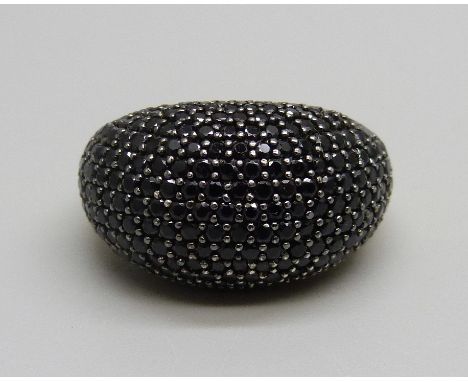 A silver gilt, black spinel pave set ring, Q 