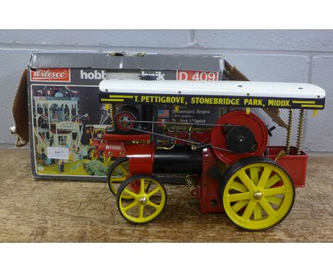 A Wilesco Showman's engine, live steam engine, limited edition with certificate, boxed 