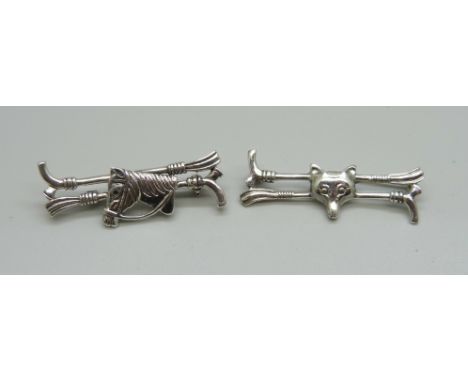 Two silver horse and fox hunting brooches 