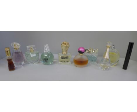 Eleven assorted perfumes including Christian Dior J'adore, Moschino, Estee Lauder Youth Dew eau de parfum, Gucci Guilty, Chan