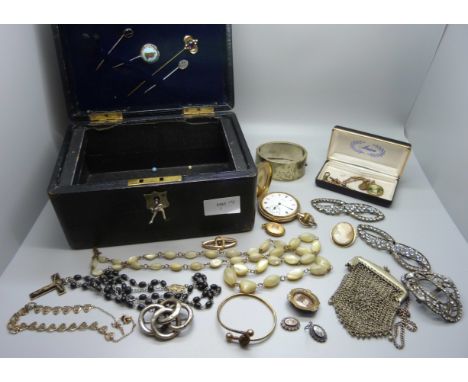 Victorian and Edwardian jewellery including mother of pearl beads, picture locket, a bangle, pins, etc. 