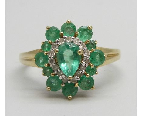 A 9ct gold, emerald and white sapphire ring, 2.7g, R 