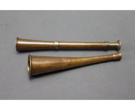 Two hunting horns, first marked Windmill Rally Gloucester 1967 length 20 cm, 4.5 cm at the bell end, the second 23 cm, 3 cm a