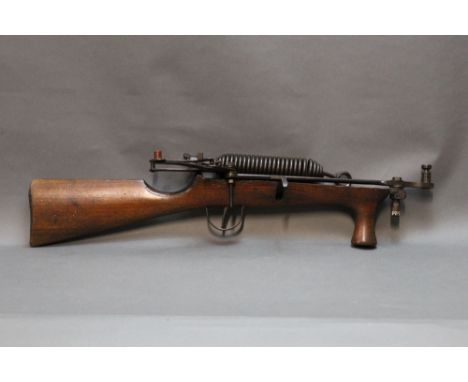 R Blanton of Ringwood a shoulder mounting clay pigeon trap marked Full Patent No 202468 No. 81.