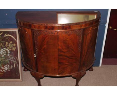 MAHOGANY COMMODE