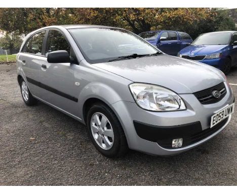 2009 Kia Rio Chill CRDI, 1,493cc, diesel, manual, 5 door, finished in silver with a cloth interior, reg. no. EO59 UWW, circa 