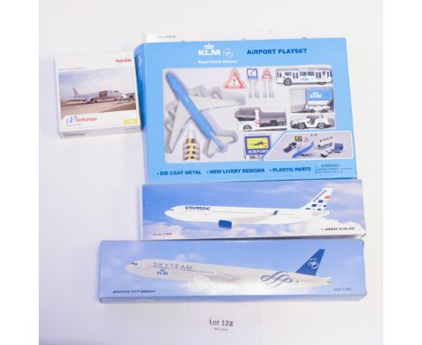 Manufacturer - N/A | Description - 4 x Assorted Aircraft Models | Stock Code - N/A | Model Condition - 5/5 | Box Condition - 