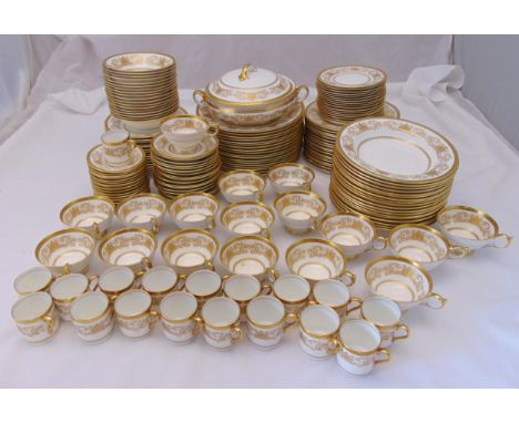 Aynsley Imperial Gold dinner and coffee service to include covered tureen, plates, bowls, cups and saucers (177)