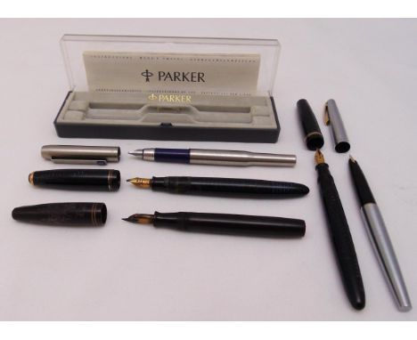 A quantity of fountain pens to include Sheaffer, Waterman and Parker (5)