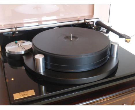 MICHELL ORBE TURNTABLE, SME 309 TONE ARM, DYNAVECTOR P75 PHONO AMPLIFIER AND DYNAVECTOR D17D3 MC CARTRIDGE
