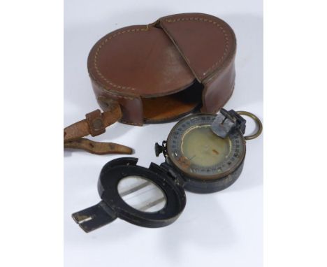 MILITARY WWII MARCHING COMPASS MARKED EAC NO. B 259238, 1944 MK III, WITH LEATHER CASE