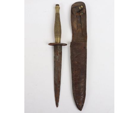 WW2 British 2nd Pattern B2 Marked Fairbairn Sykes FS Commando Knife, with brass grip, cross guard stamped with broad arrow an