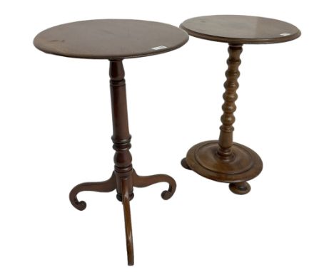 19th century walnut occasional table, circular moulded top on bobbin turned stem, circular moulded base on compressed feet (H
