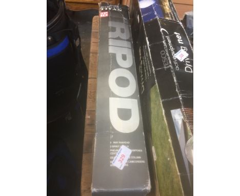 CAMERA TRIPOD