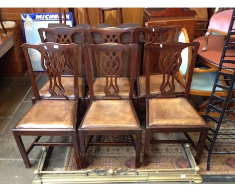 SET OF SIX CHIPPENDALE STYLE MAHOGANY DINING CHAIRS