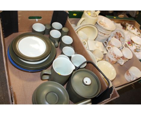 TWO TRAYS OF RETRO CHINA TO INCLUDE DENBY CHEVRON, POOLE SUMMER GLORY ETC.