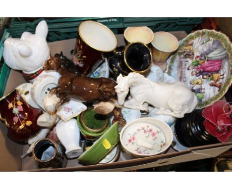 A TRAY OF ASSORTED CERAMICS TO INCLUDE BESWICK HORSE FIGURES, CARLTON WARE ROUGE ROYALE, WEDGWOOD ETC.