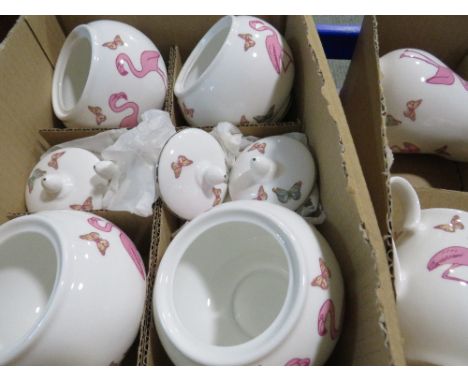 A QUANTITY OF BOXED DENISE O'SULLIVAN CERAMIC FLAMINGO PATTERN JUGS AND SUGAR BOWLS 