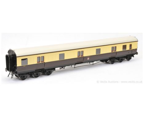 Custom Carriages Gauge 1 1/32nd scale GWR 12-wheel 70ft Ocean Mails Baggage Car No.1204.  This 12-wheeler has some internal d