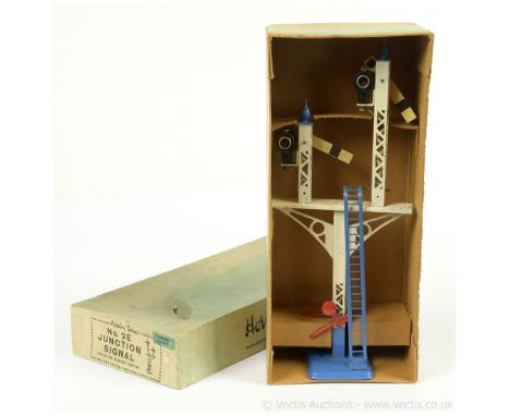 Hornby O Gauge No.2E Home Junction Signal.  Version with blue base and finials, Excellent to Excellent Plus in Good to Good P