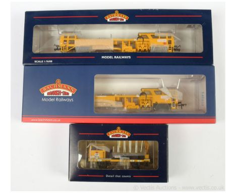 Bachmann OO Gauge Track Maintenance Vehicles comprising 2 x Plasser Tamper Machines (both motorised) 36-165 and 36-165A, R361