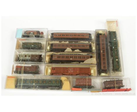 HO Passenger and Goods Rolling Stock comprising Fleischmann 2 x green livery early German Outline Bogie Coaches (5085 2nd Cla
