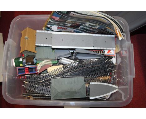 One box of mixed modern release Hornby and Lima 00 gauge trains