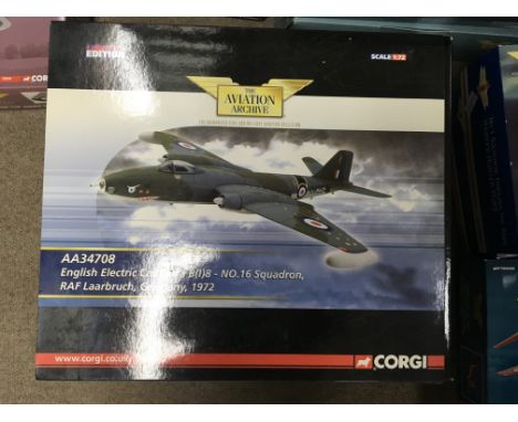 Corgi toys boxed diecast Aviation Archive 1:72 scale limited edition, English electric canberraB(1)8 (AA34708)