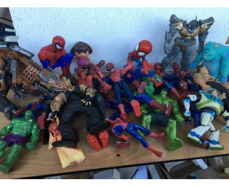 Collection of loose large action figures including Spider-Man etc
