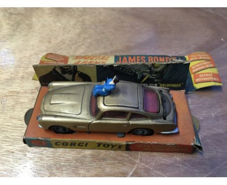 Corgi toys unboxed James Bond 007 Aston Martin DB5