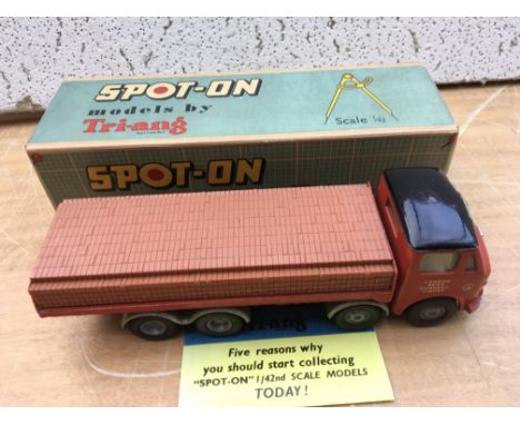 Triang Spot on, 1:42 scale , AEC Major 8, Phorpres bricks, repro box