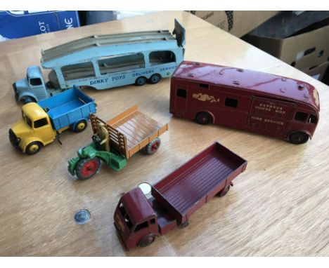 Dinky toys loose diecast vehicles including Horsebox, Car transporter, Hindle smart helecs, Motocart and a Bedford tipper