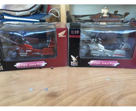 Diecast metal collection deluxe edition 1:10 scale boxed Honda Gold wing x2