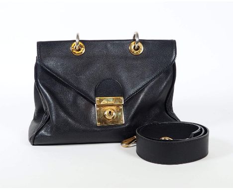 DAMENHANDTASCHE/ SHOULDER BAG, Manuf Jil Sander/ Hamburg, schwarzes mattes Leder, goldfarbene Applikationen (tlw berieben), D
