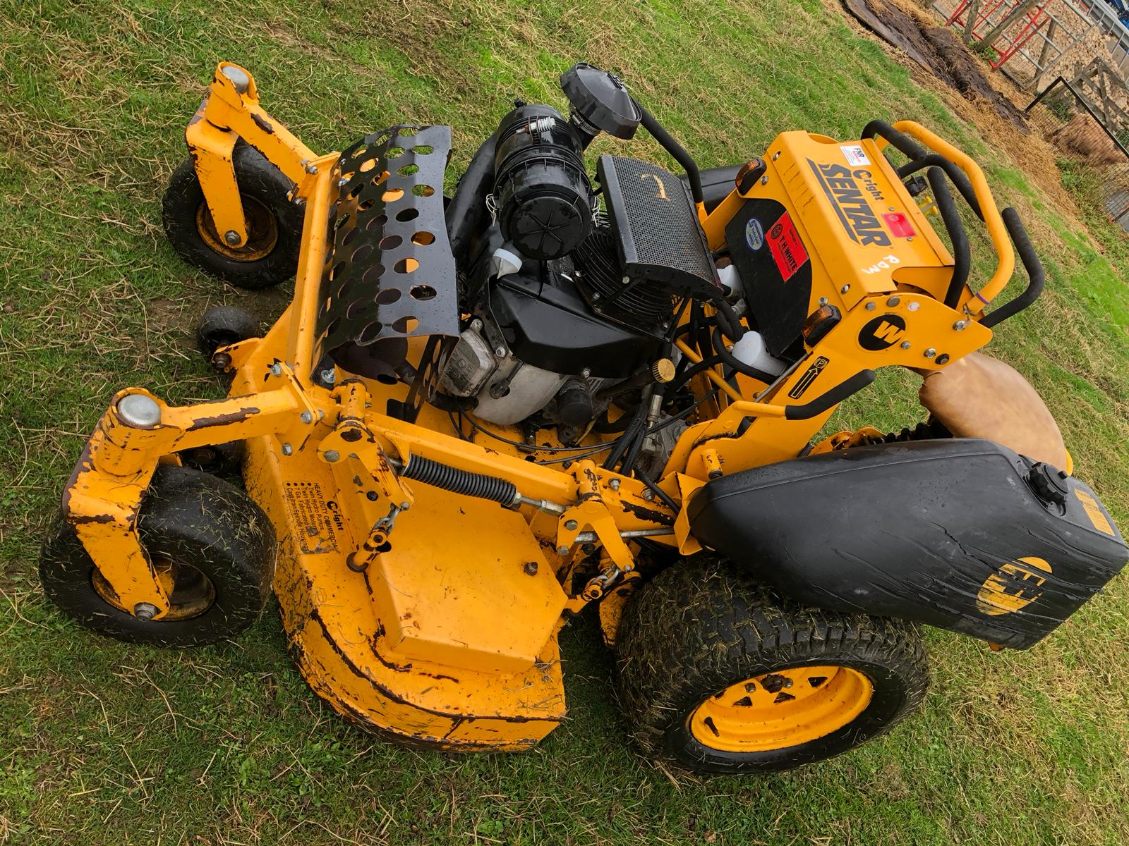 DS WRIGHT SENTAR STAND ON LAWN MOWER 48" CUTTING DECK *PLUS VAT* YEAR