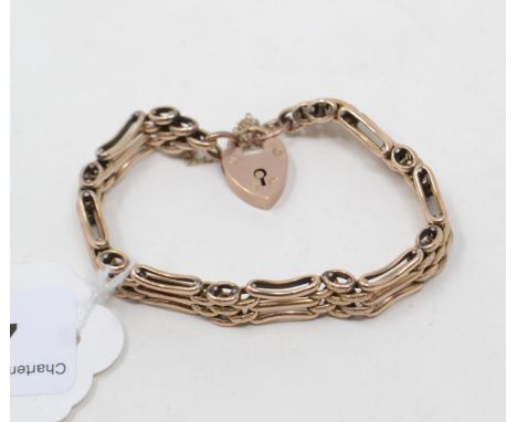 A 9ct gold gate link bracelet, approx. 15.4 g 