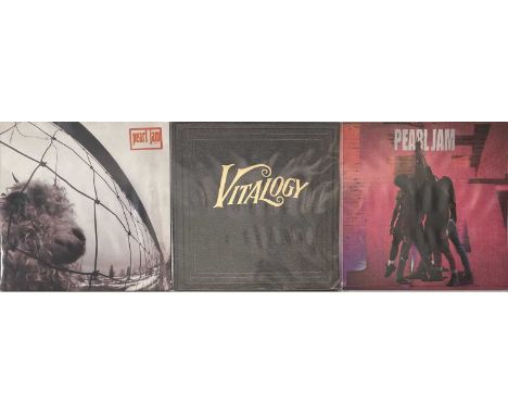 PEARL JAM - LP RARITIES PACK. A superb pack of 3 original LPs by 90s alt-rock favourites Pearl Jam. Titles include Ten (46888