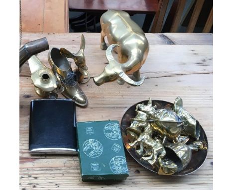 A lot of brass items to include various animal figures, oil lamp, hip flask, etc 