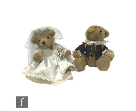 Fourteen assorted teddy bears, to include Great British Teddy Bear Company, Boyds, Steiff and others. (14) 