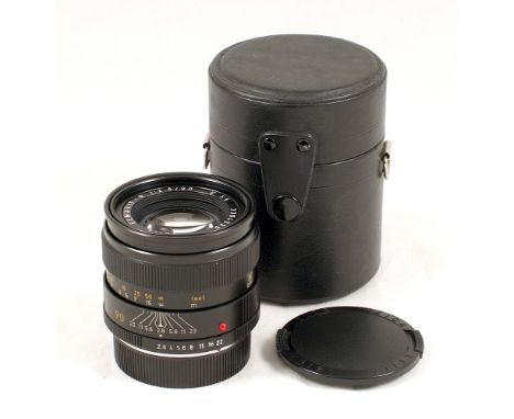 Leitz Canada Summicron-R 90mm f2,8 Lens. ~3384996, (condition 4F). With caps and aftermarket case. {cabinet L}