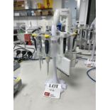 Pipette carousel with various pipettes