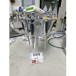 Pipette carousel with various pipettes
