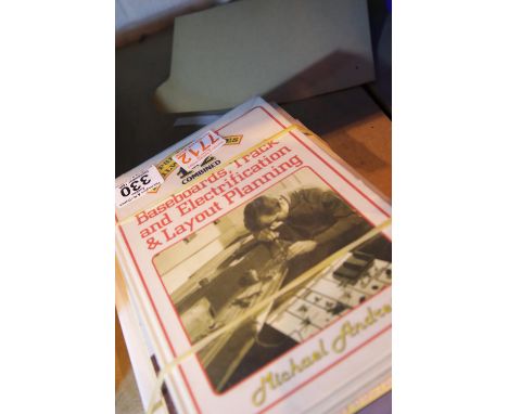 7x Model Railway &amp; Train Related Books - See Picture. P&amp;P Group 2 (£18+VAT for the first lot and £3+VAT for subsequen